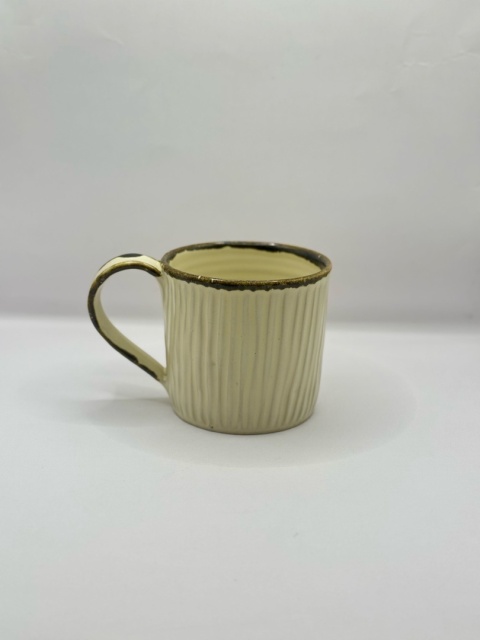 Kubek ceramiczny, kremowy , żłobiony ok 300ml